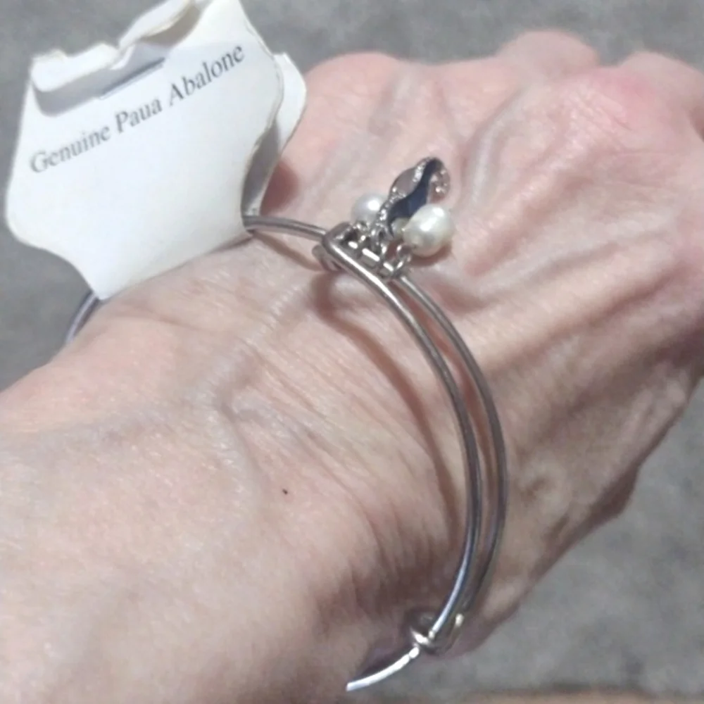 DARLENE SHELLS, INC. GENUINE PAUA ABALONE SEAHORSE BANGLE DANGLE BRACELET-NWT
